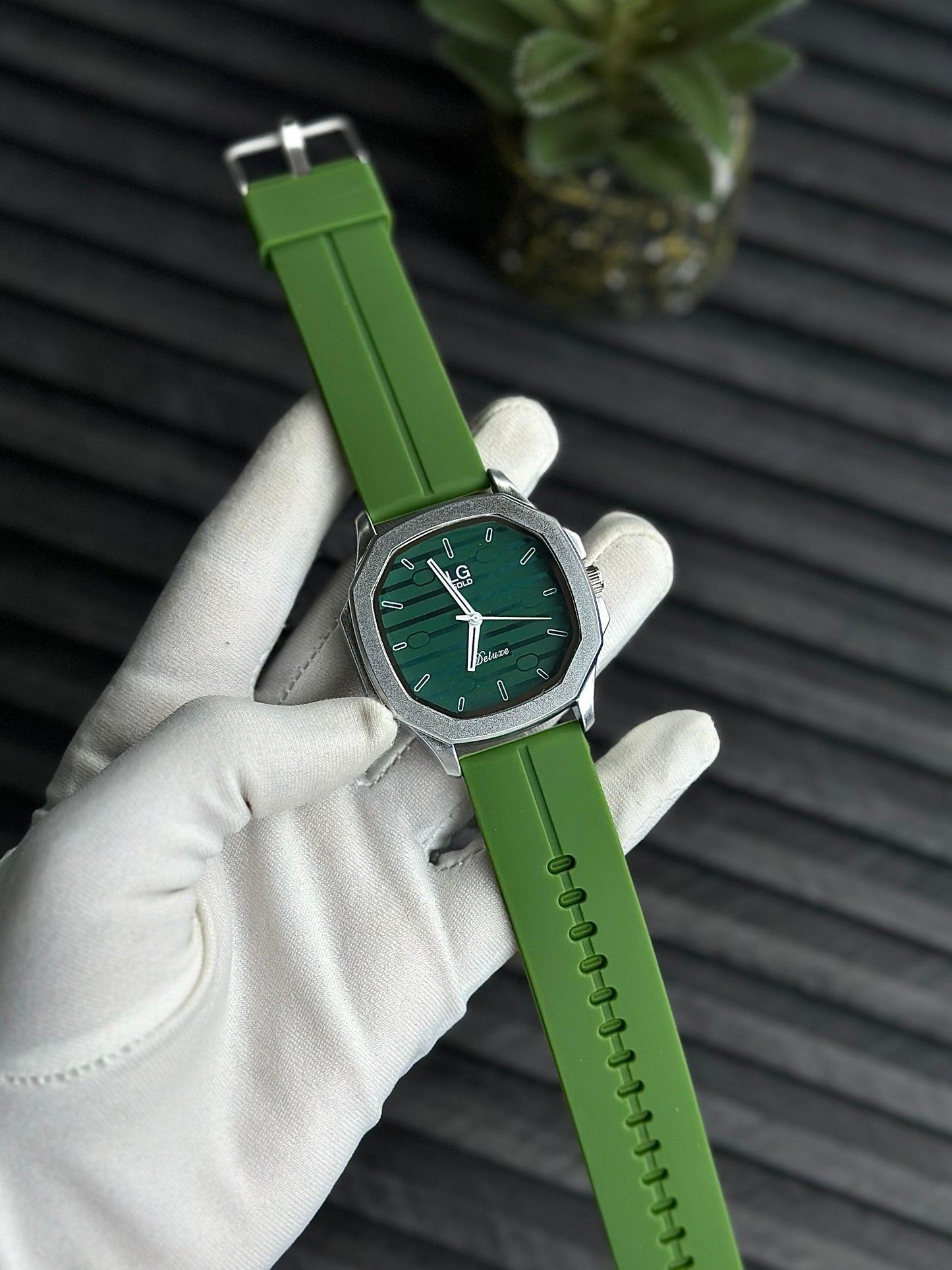 Nicole Watch